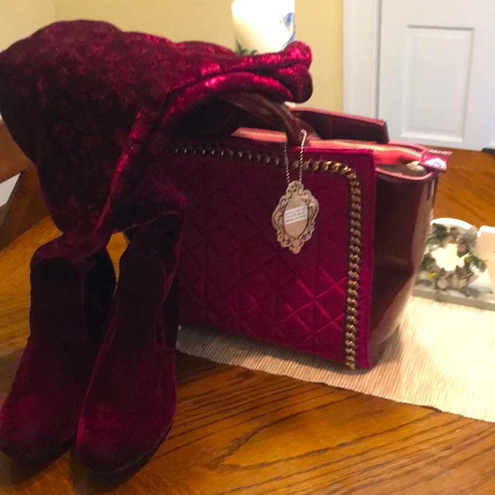 New Purse and boots..